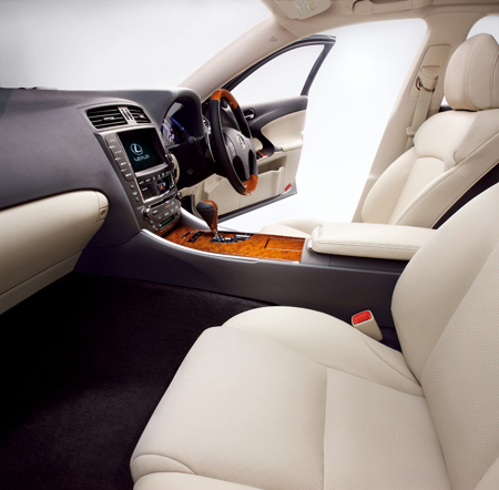 LEXUS IS