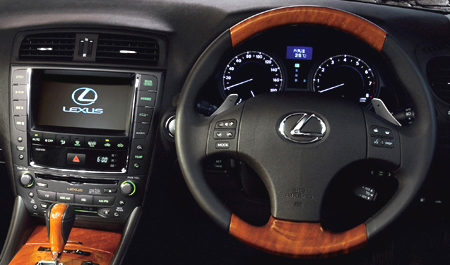 LEXUS IS