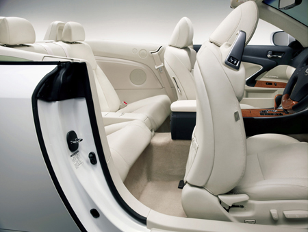 LEXUS IS