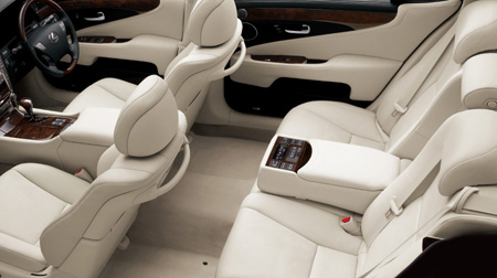 LEXUS LS