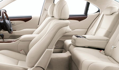 LEXUS LS
