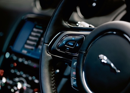 JAGUAR XJ
