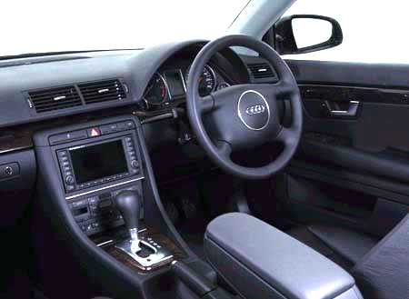 AUDI A4 AVANT