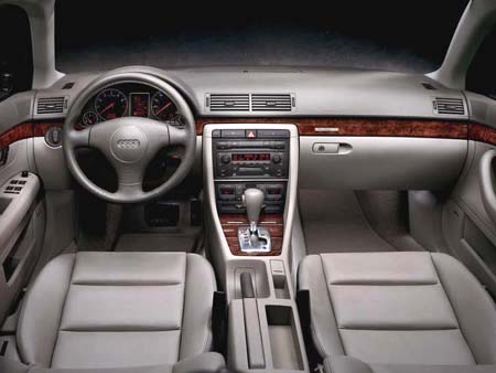 AUDI A4 AVANT