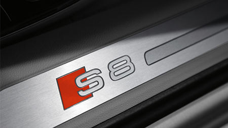AUDI S8