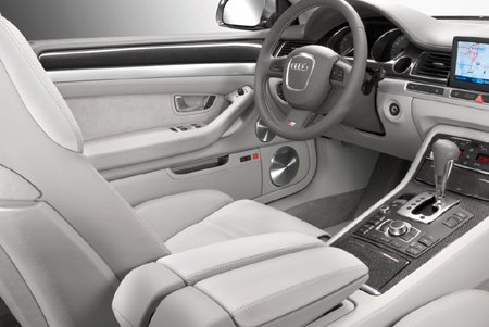 AUDI S8