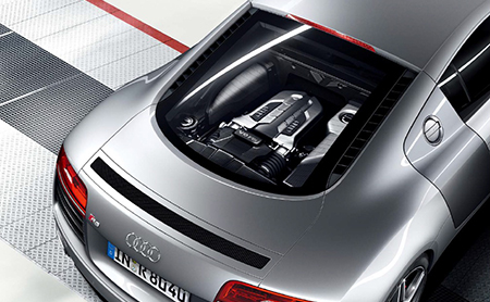AUDI R8