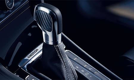 VOLKSWAGEN GOLF R VARIANT