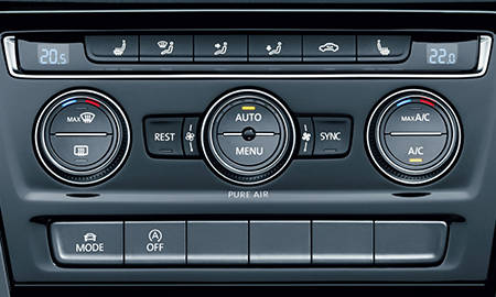 VOLKSWAGEN GOLF TOURAN