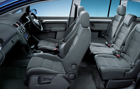 VOLKSWAGEN GOLF TOURAN