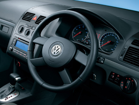 VOLKSWAGEN GOLF TOURAN