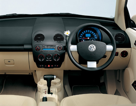 VOLKSWAGEN NEW BEETLE CABRIOLET