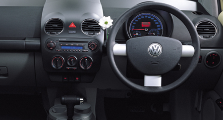 VOLKSWAGEN NEW BEETLE