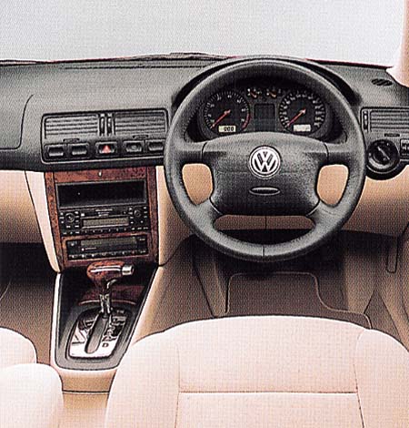 VOLKSWAGEN BORA