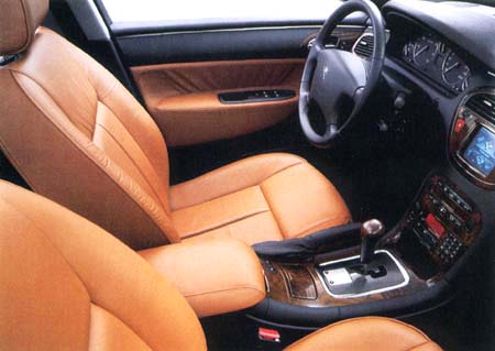 PEUGEOT 607