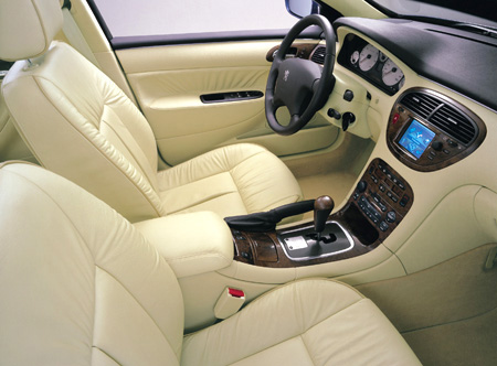PEUGEOT 607
