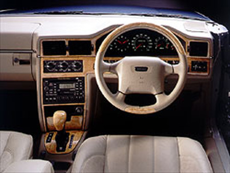 VOLVO S90