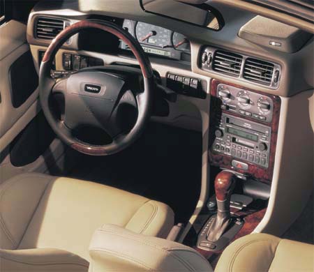 VOLVO C70