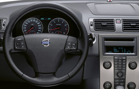 VOLVO S40