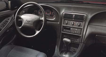 FORD MUSTANG