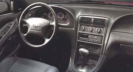 FORD MUSTANG