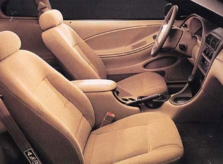 FORD MUSTANG