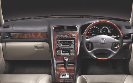 HYUNDAI XG300L