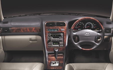HYUNDAI XG300L