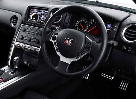 NISSAN GTR PREMIUM EDITION