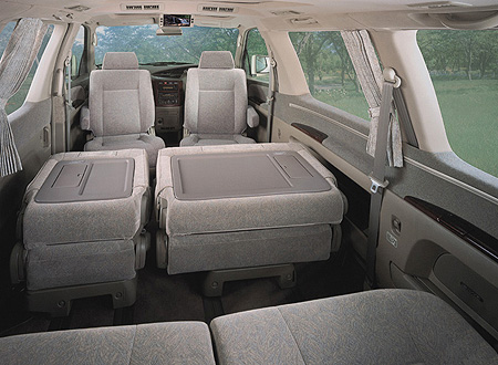 NISSAN ELGRAND X LOUNGE PACKAGE