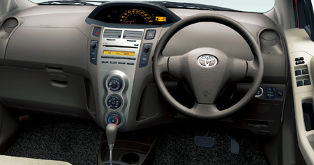 TOYOTA VITZ F INTELLIGENT PACKAGE