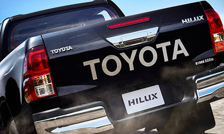 TOYOTA HILUX X