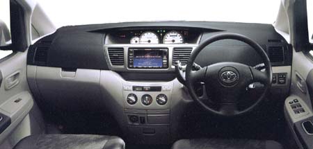 TOYOTA NOAH X