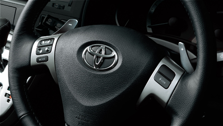 TOYOTA ISIS PLATANA U SELECTION