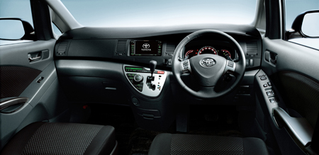 TOYOTA ISIS PLATANA U SELECTION