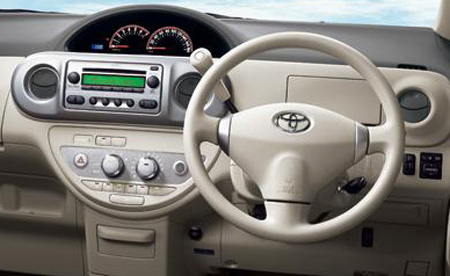 TOYOTA PORTE 130I C PACKAGE