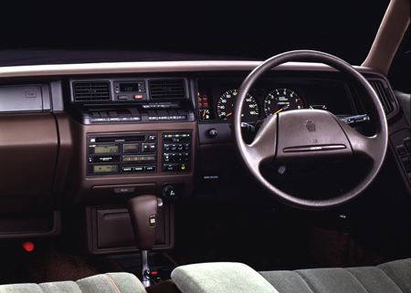 TOYOTA CROWN STATIONWAGON ROYAL SALOON