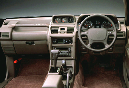 MITSUBISHI PAJERO WIDE VR