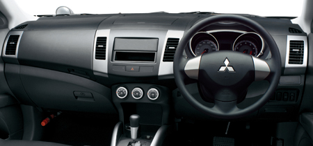 MITSUBISHI OUTLANDER M