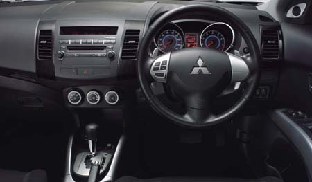 MITSUBISHI OUTLANDER 24G