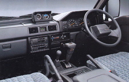 MITSUBISHI DELICA STAR WAGON XL