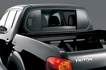 MITSUBISHI TRITON BASE GRADE