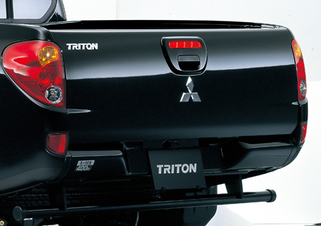 MITSUBISHI TRITON BASE GRADE