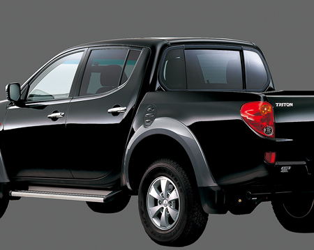 MITSUBISHI TRITON BASE GRADE