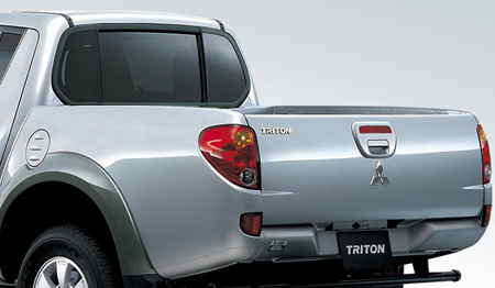 MITSUBISHI TRITON BASE GRADE