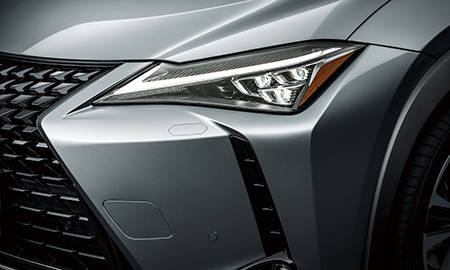 LEXUS UX200 