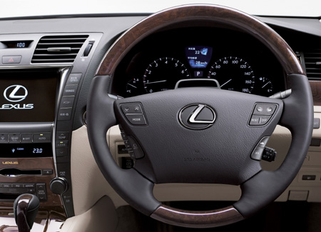 LEXUS LS460 VERSION S