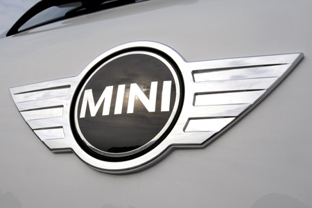 MINI MINI MINI ONE CROSSOVER 