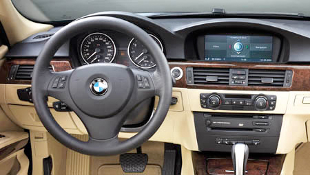 BMW 3 SERIES 320i