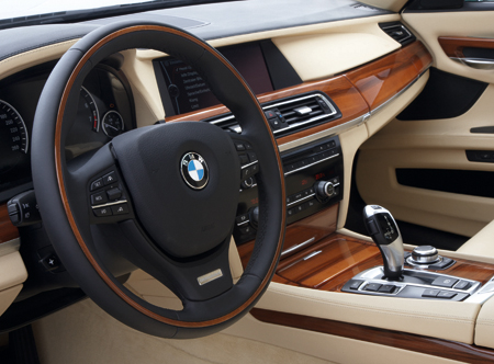 BMW 7 SERIES 740i